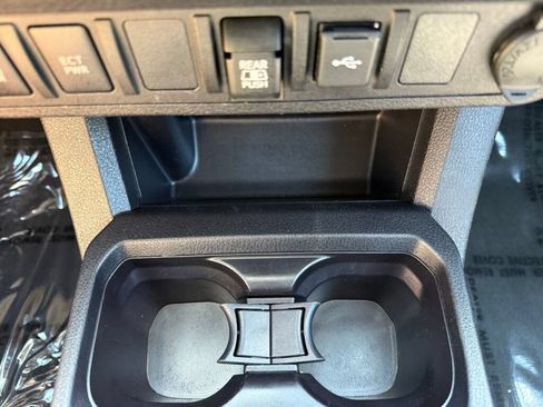 Used 2023 Toyota Tacoma SR5 w/ Technology Package AWD/4WD image 20