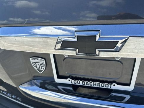 Used 2017 Chevrolet Suburban LS w/ All-Season Package image 10