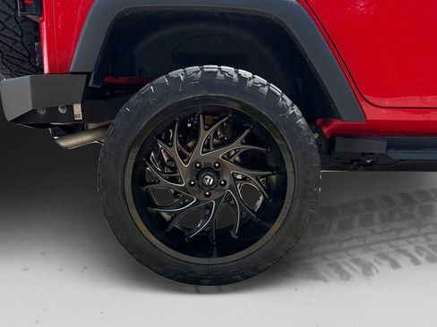 Used 2016 Jeep Wrangler Unlimited Rubicon w/ Connectivity Group AWD/4WD image 24
