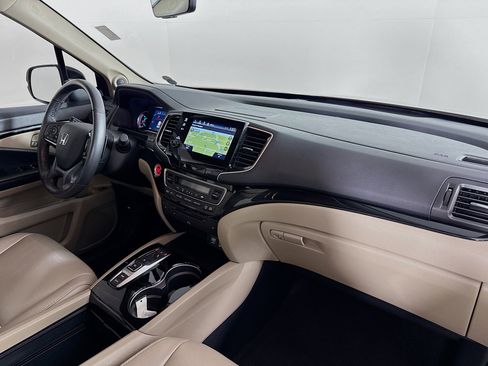 Used 2019 Honda Pilot Touring image 39