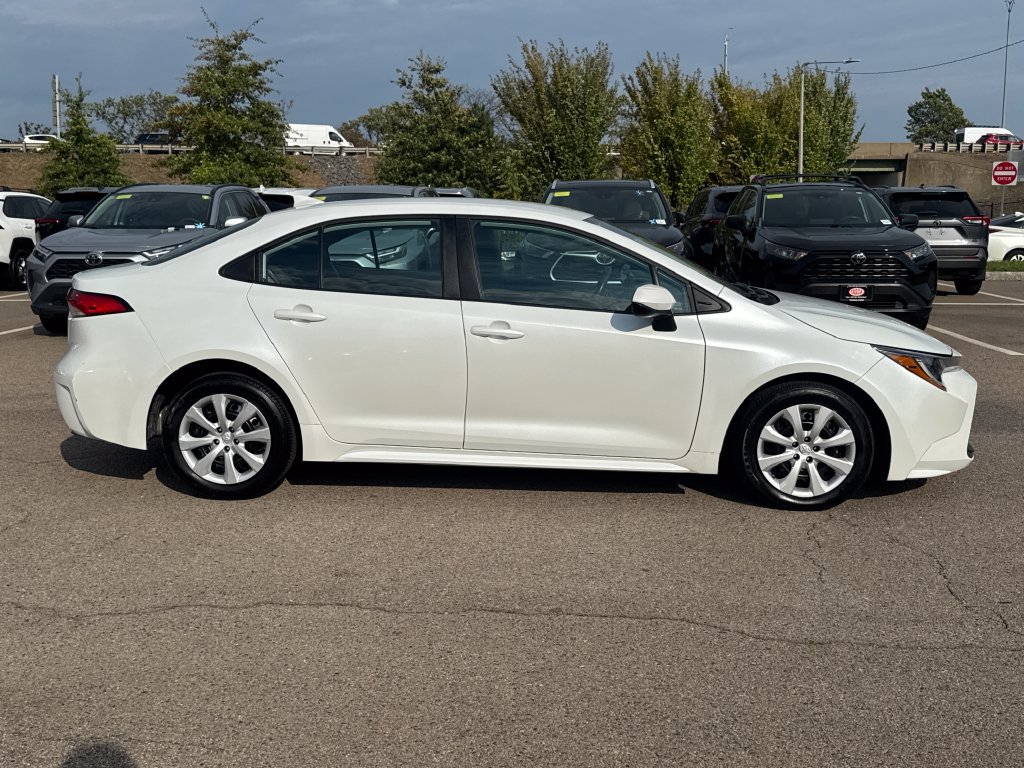 Used 2024 Toyota Corolla LE FWD image 8