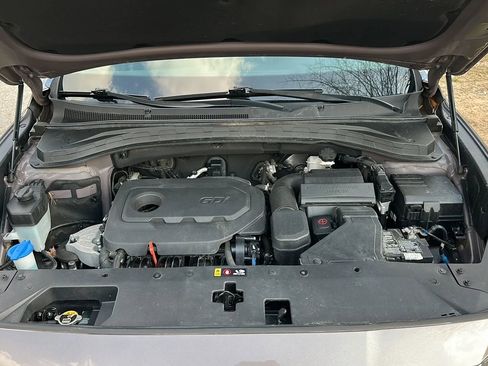 Used 2019 Hyundai Santa Fe SEL image 9