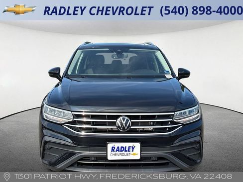 Used 2024 Volkswagen Tiguan SE w/ Panoramic Sunroof Package AWD/4WD image 30