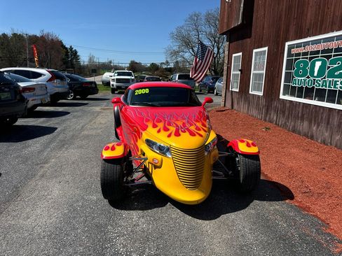 Used 2000 Plymouth Prowler image 2