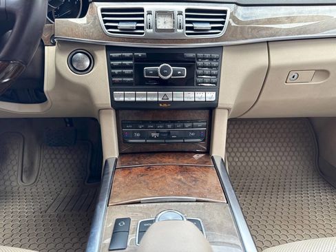 Used 2014 Mercedes-Benz E 350 Sedan image 17