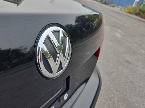 Used 2015 Volkswagen Passat 1.8T Limited Edition image 12