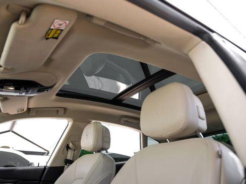 Used 2019 Maserati Levante image 5