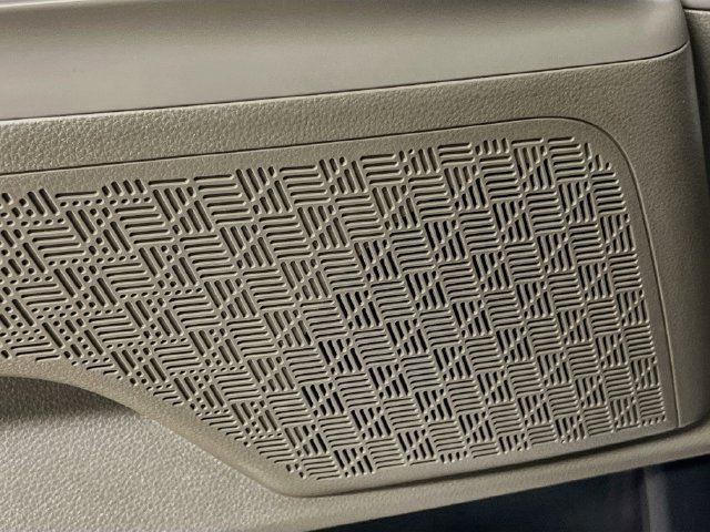 New 2027 Kia Carnival LX FWD image 19