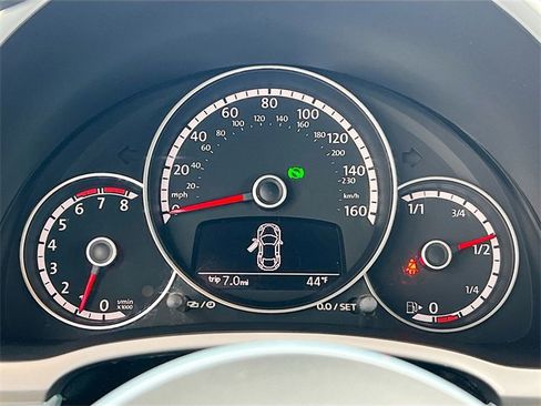 Used 2015 Volkswagen Beetle 1.8T image 12