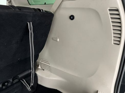 Used 2024 Chrysler Pacifica Limited image 45