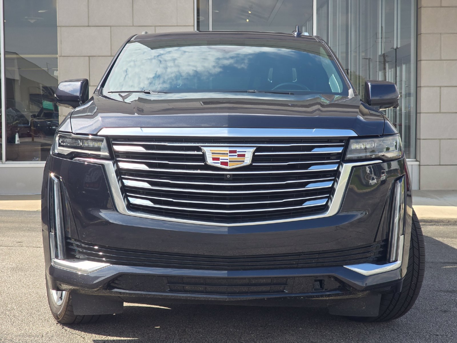 Used 2023 Cadillac Escalade ESV Premium Luxury Platinum w/ LPO, Floor Liner Package AWD/4WD image 17