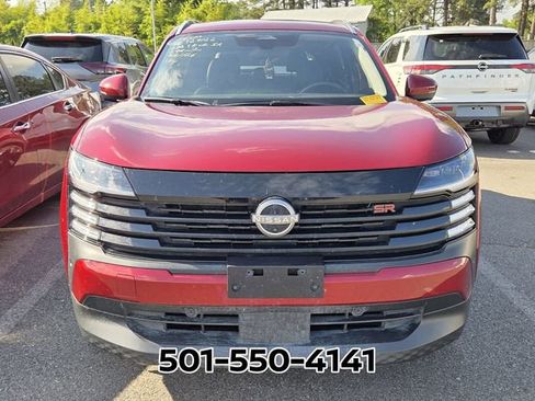 Used 2025 Nissan Kicks SR AWD/4WD image 2