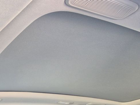 Certified 2025 Acura MDX w/ Technology Package image 32