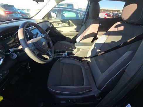 Used 2022 Chevrolet TrailBlazer LT w/ Driver Confidence Package image 8