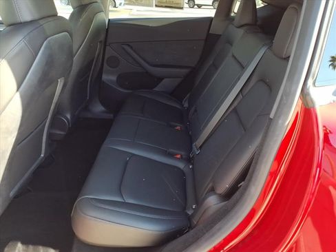 Used 2023 Tesla Model Y Long Range image 31