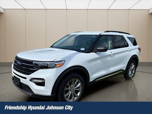 Used 2020 Ford Explorer XLT w/ Equipment Group 202A AWD/4WD image 1