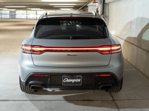 Certified 2023 Porsche Macan AWD/4WD image 6