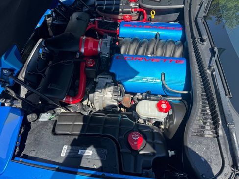 Used 2000 Chevrolet Corvette Coupe w/ Performance Handling Pkg RWD image 14