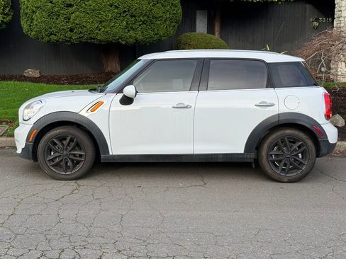 Used 2014 MINI Cooper Countryman Cooper image 2