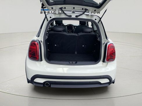 Used 2023 MINI Cooper 2-Door Hardtop image 9