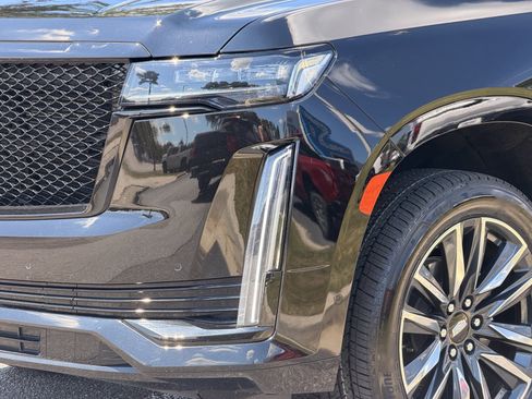 Used 2024 Cadillac Escalade ESV Sport Platinum AWD/4WD image 8