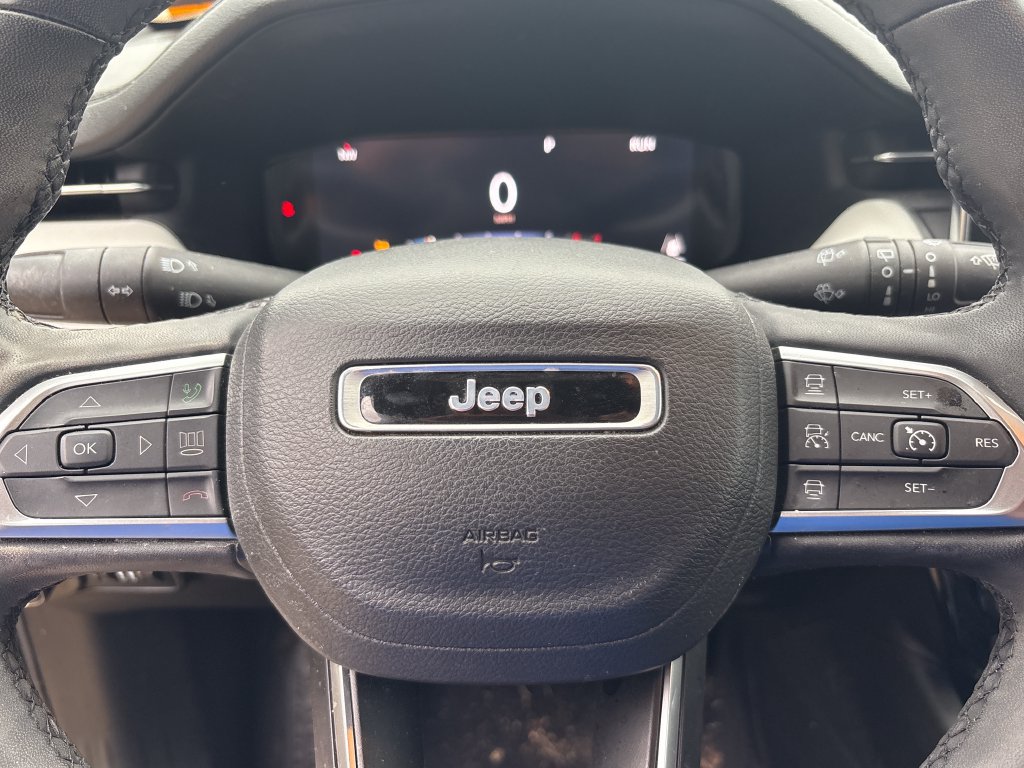 Used 2023 Jeep Compass Limited w/ Elite Group AWD/4WD image 5