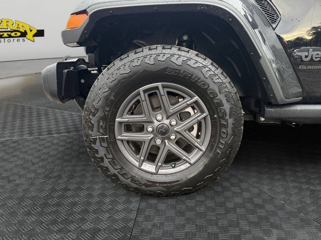 New 2025 Jeep Gladiator Sport AWD/4WD image 14