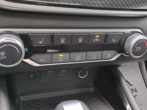 Used 2023 Nissan Altima 2.5 SR w/ SR Premium Package image 19