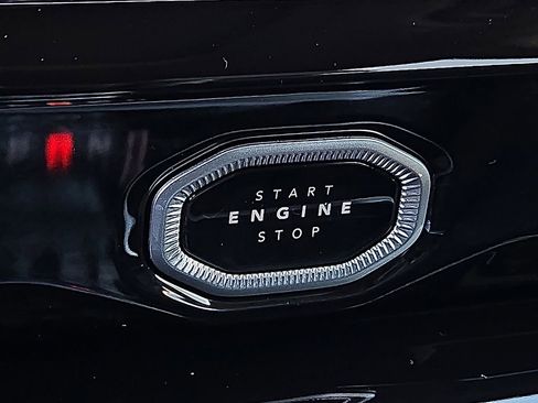 New 2026 Jeep Grand Cherokee Laredo image 14