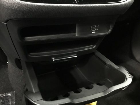 New 2026 Chrysler Pacifica Select image 23