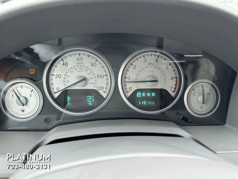 Used 2008 Chrysler Town & Country Limited w/ Entertainment Group #3 image 10