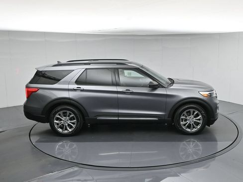 Certified 2021 Ford Explorer XLT w/ Equipment Group 202A RWD image 44
