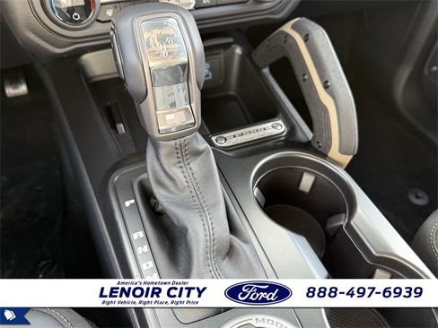 New 2025 Ford Bronco Badlands image 19