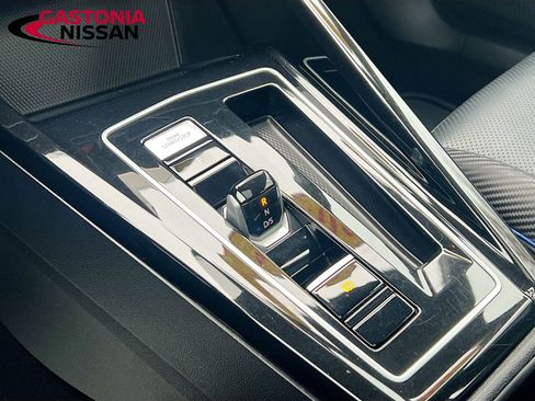 Used 2024 Volkswagen Golf R image 21