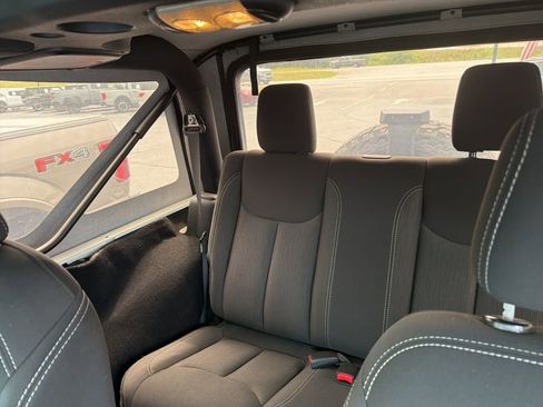 Certified 2017 Jeep Wrangler Sahara w/ Connectivity Group AWD/4WD image 13