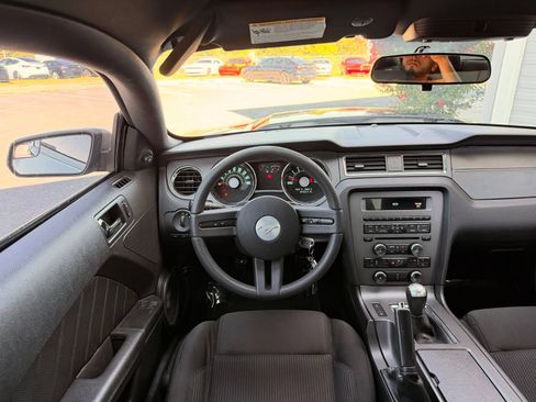 Used 2012 Ford Mustang Coupe RWD image 23