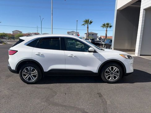 Used 2022 Ford Escape SEL AWD/4WD image 8