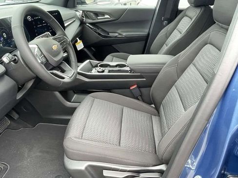 New 2026 Chevrolet Equinox LT image 12