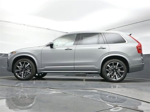 New 2025 Volvo XC90 B5 Plus w/ Protection Package Premier image 38