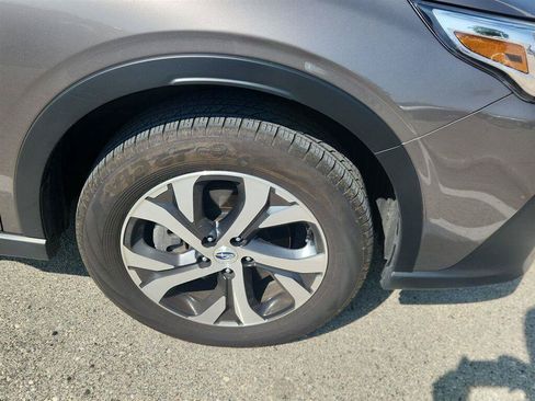 Used 2022 Subaru Outback Limited XT AWD/4WD image 2