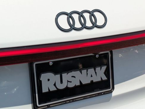 New 2027 Audi SQ6 e-tron Premium Plus AWD/4WD image 15