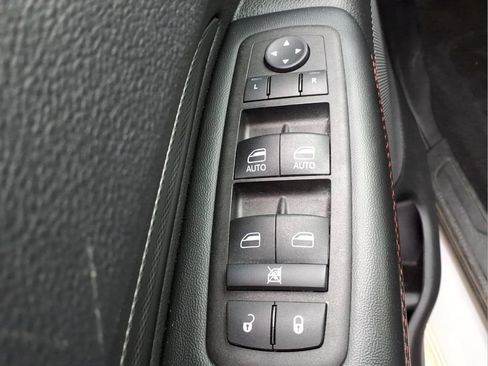Used 2025 Dodge Durango GT AWD/4WD image 17