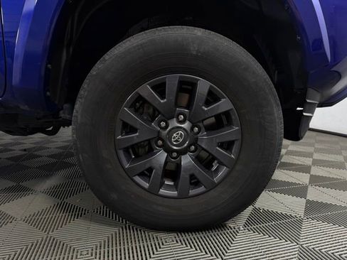 Used 2023 Toyota Tacoma SR5 w/ Technology Package image 11