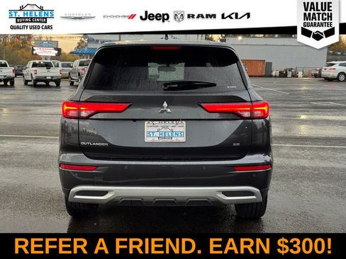 Used 2024 Mitsubishi Outlander SE image 5