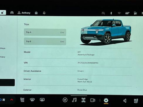 Used 2022 Rivian R1T Adventure image 27