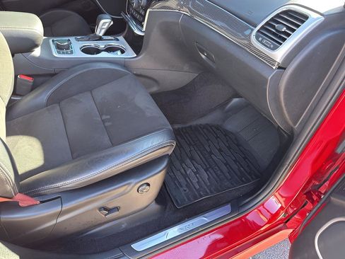 Certified 2019 Jeep Grand Cherokee SRT w/ Trailer Tow Group IV image 16