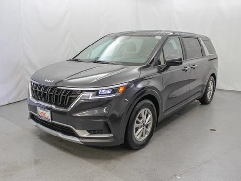 Used 2024 Kia Carnival LX FWD image 5