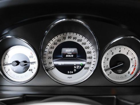 Used 2013 Mercedes-Benz GLK 350 2WD image 16