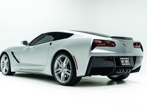 Used 2019 Chevrolet Corvette Stingray Coupe w/ 1LT RWD image 18