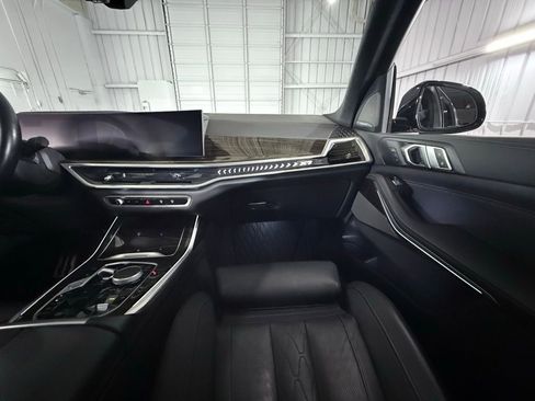 Used 2023 BMW X7 xDrive40i w/ M Sport Package image 50